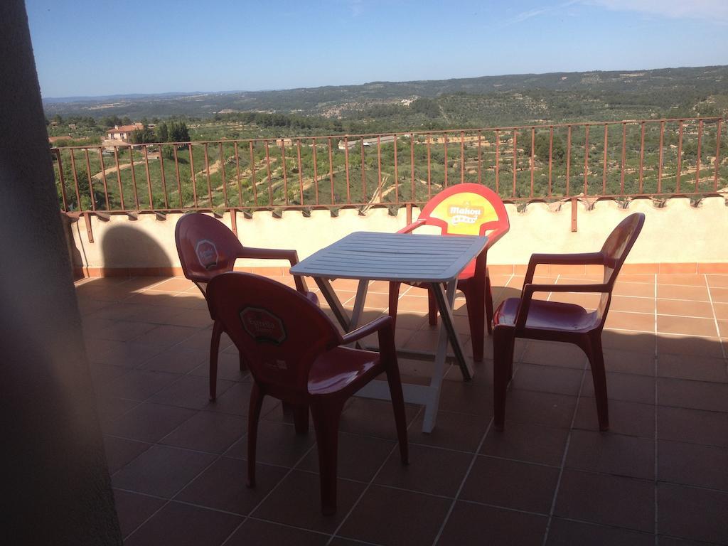 Apartaments La Fabrica Horta de Sant Joan Zimmer foto