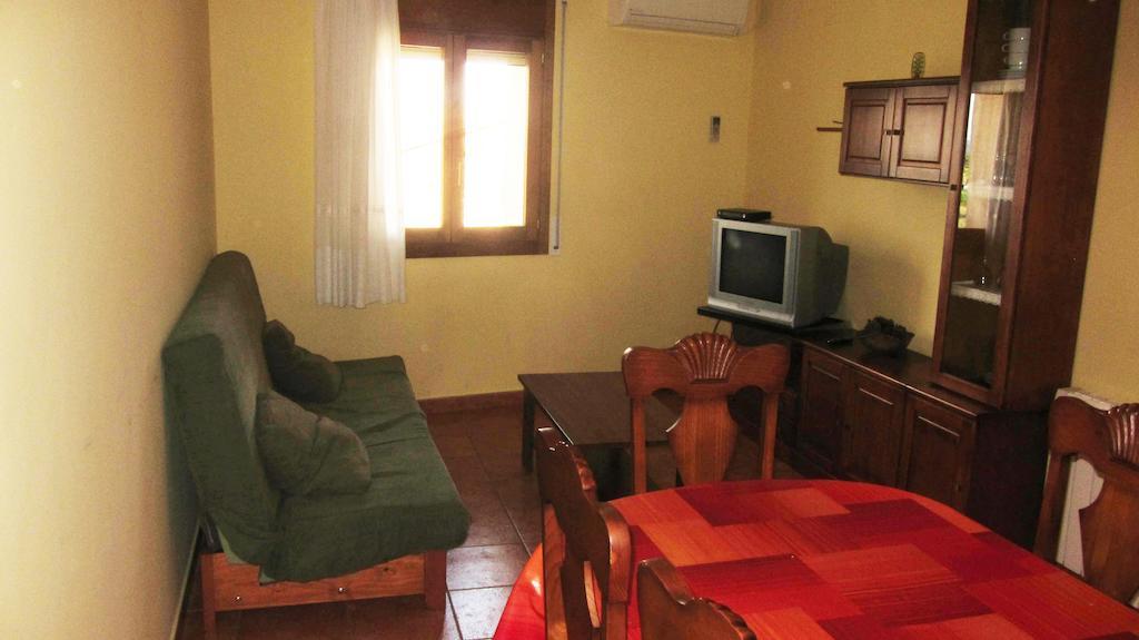 Apartaments La Fabrica Horta de Sant Joan Zimmer foto