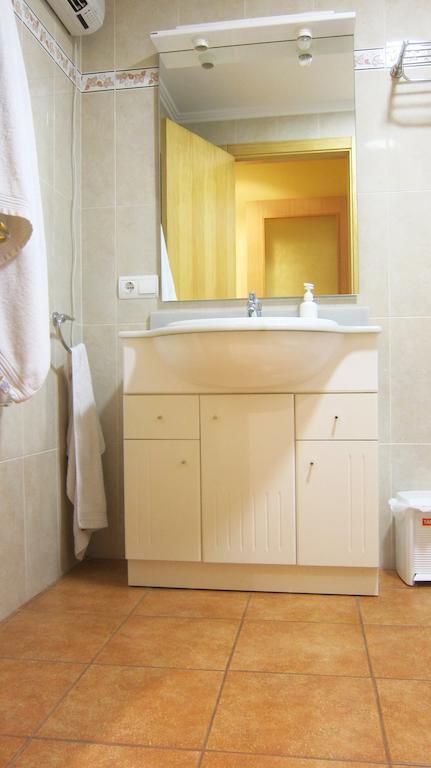 Apartaments La Fabrica Horta de Sant Joan Zimmer foto